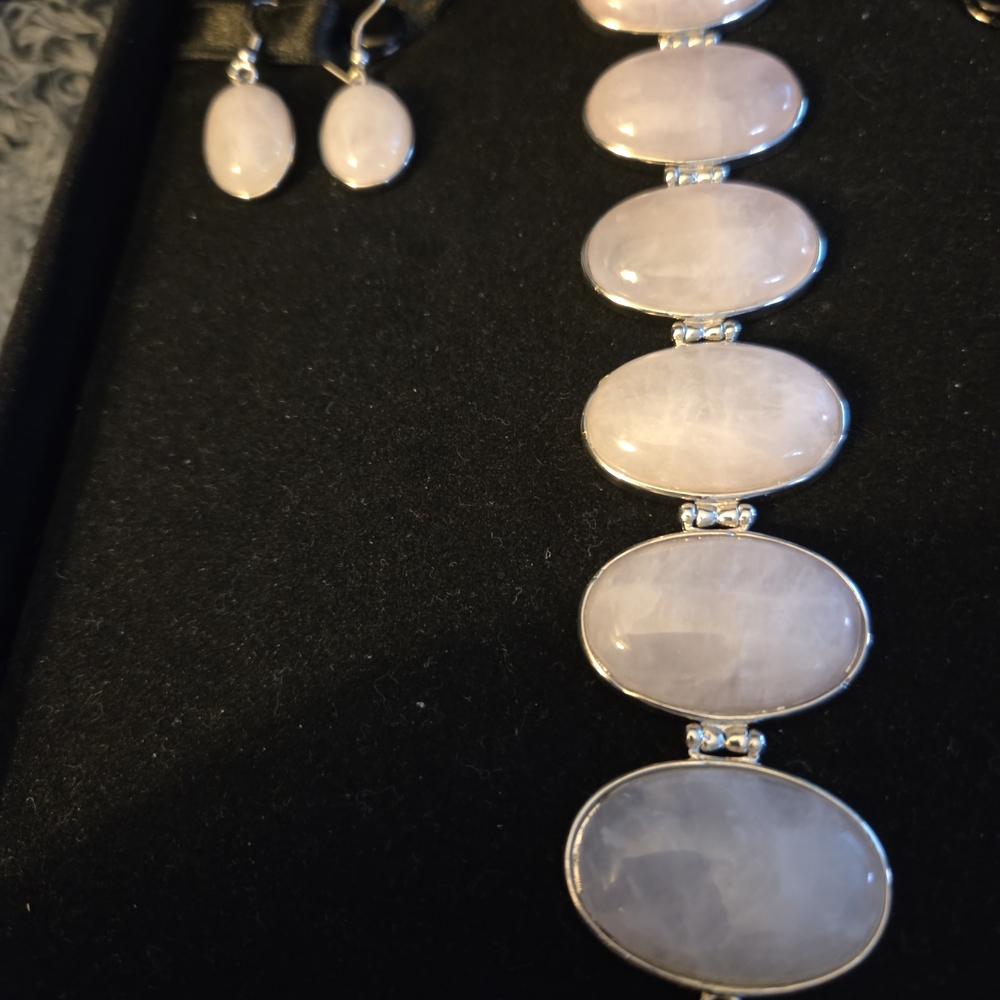 Elegant Silver and Pink Rose Quartz Stone Jewelry Set..Bracelet And Earring Set